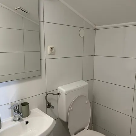 Apartment Marija With Big Garden - Ta Leut Agency Vrsi