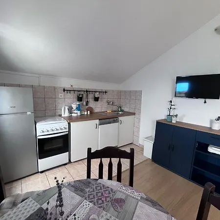 Marija With Big Garden - Ta Leut Agency Apartment